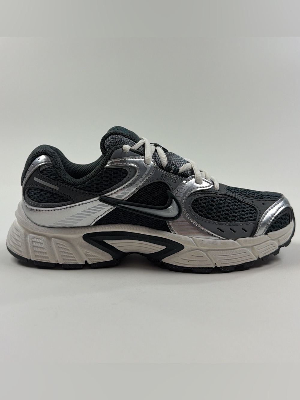 Nike V5 RNR Seaweed Silver Womens Shoes Sneakers Running Athletic Gym HQ7901-300